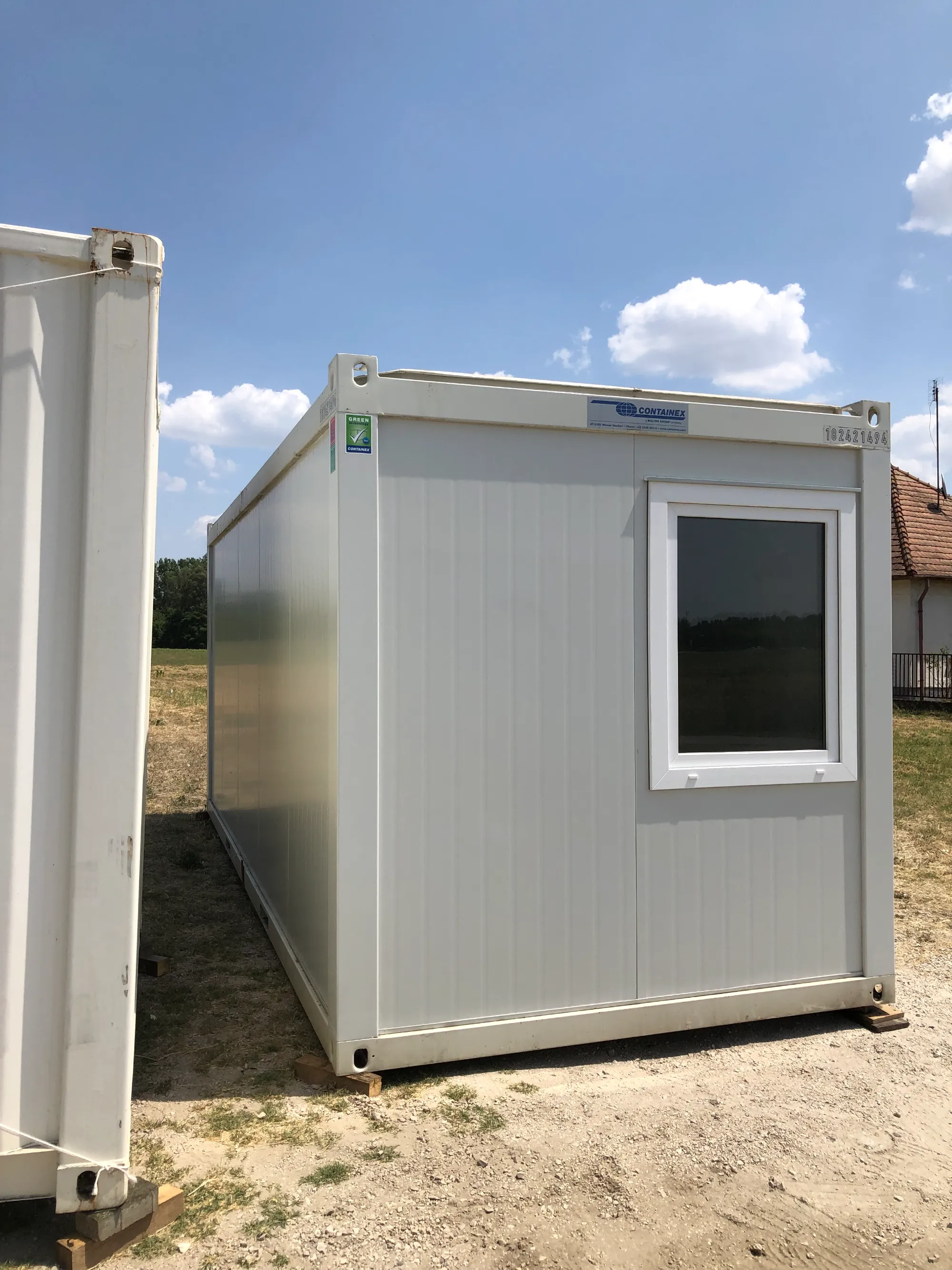 Új iroda konténer lakó panel