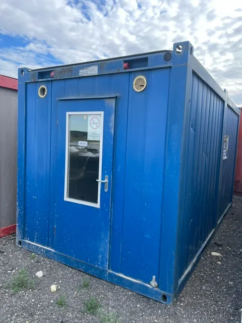 16 lábas, használt irodakonténer