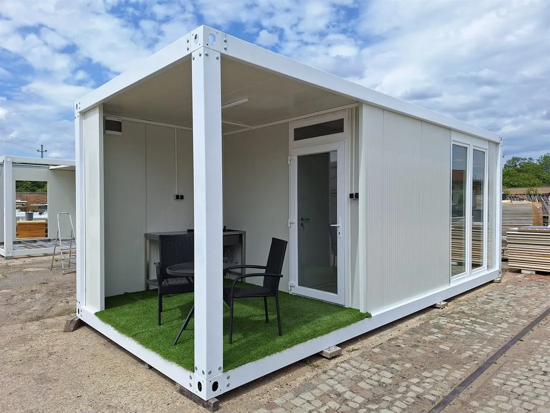 Pop-Up Box 7x3 konténer terasszal